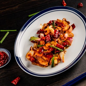 Stir-Fried Sliced Pork Belly with Dried Chili and Cashew Nuts 