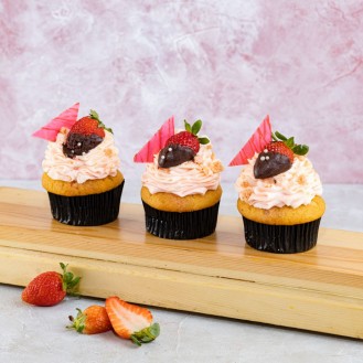 Strawberry vanilla crumb cupcake